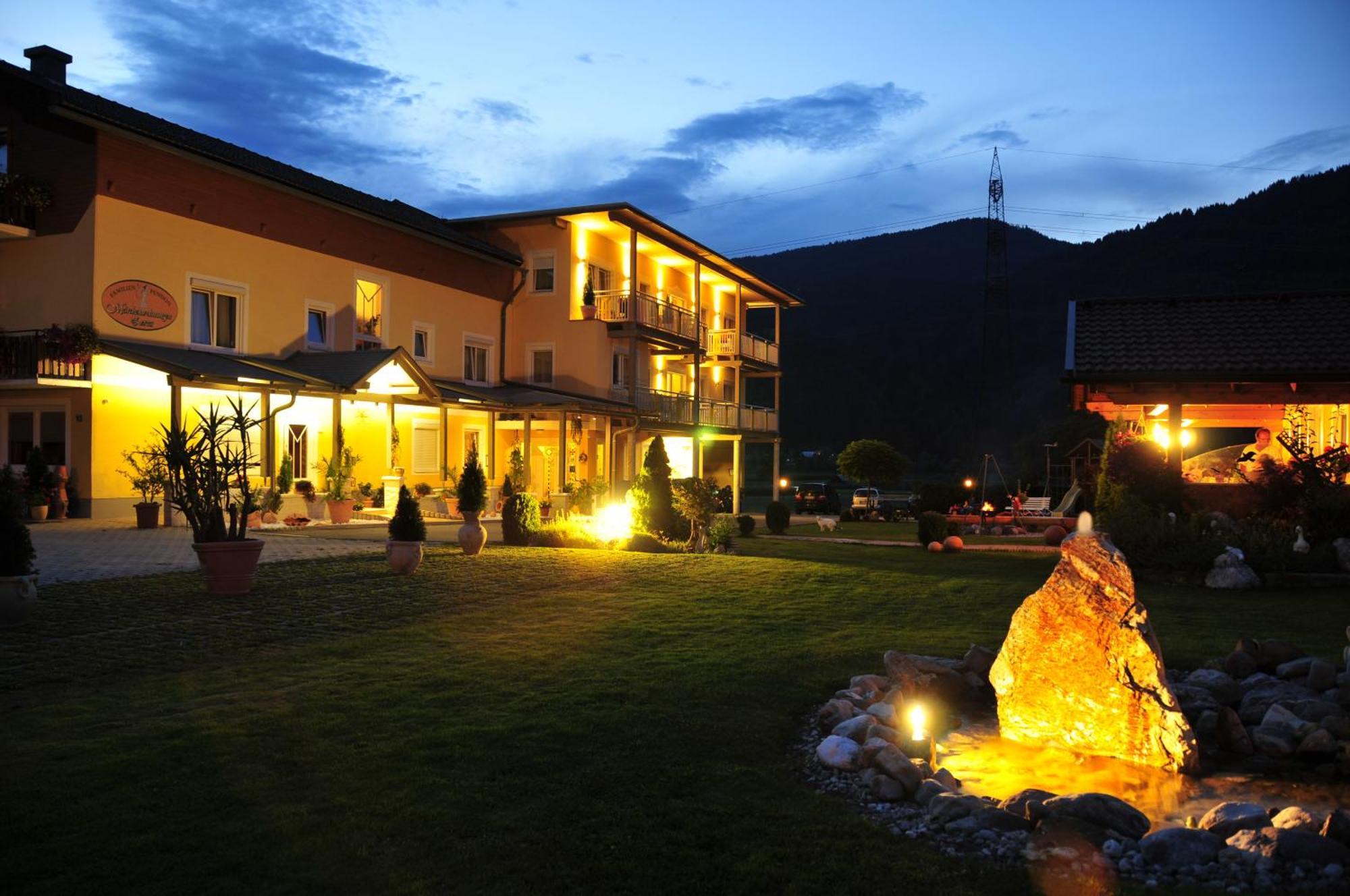 Hotel Garni Zerza Tropolach Exterior photo